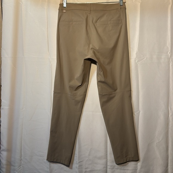 Lululemon Commission slim pants. Cropped trench color. Waist 32 - Picture 5 of 11
